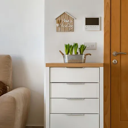 Amazing Terraced With Free Parking Apartment Marsaskala