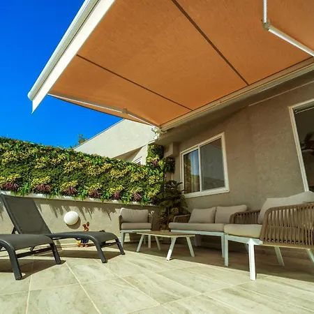 Apartment Amazing Terraced With Free Parking *